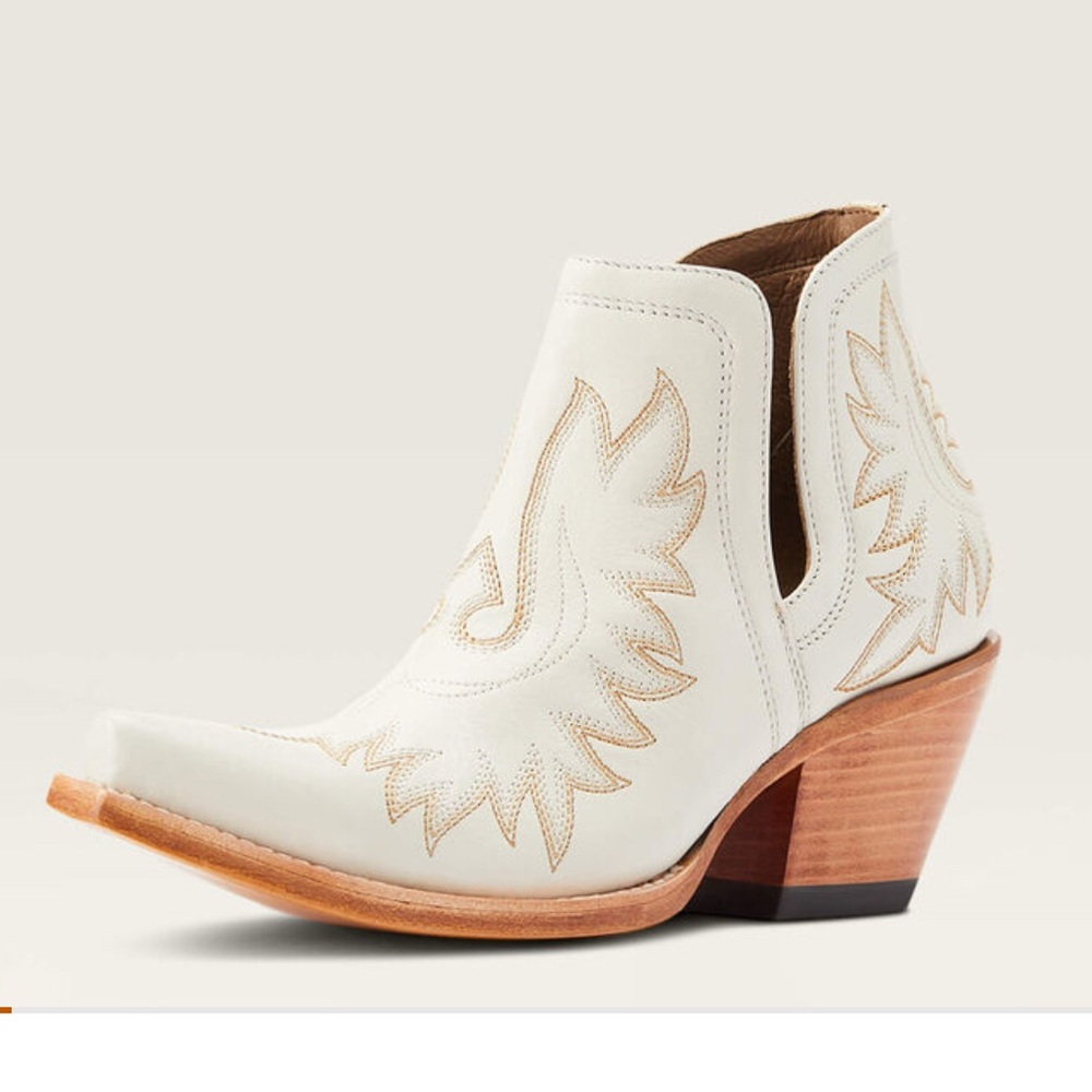 Ariat Cream Western Ankle Booties